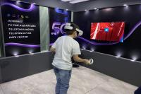 culos de realidade virtual faz sucesso na Vila da Regata de Itaja