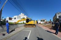 Iniciam as importantes obras de abertura das vias centrais em Itaja