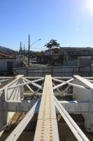 Vigas metlicas de 180 toneladas do sustentao  ponte entre So Joo e So Vicente