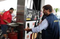 Procon fiscaliza postos de combustveis de Itaja