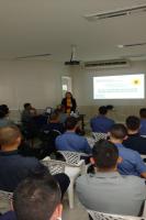 Equipe de sade mental palestra sobre a campanha Setembro Amarelo na Marinha de Itaja